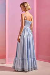 VESTIDO LONGO AZUL CLARO COM DUAS FLORES NO BUSTO PATBO
