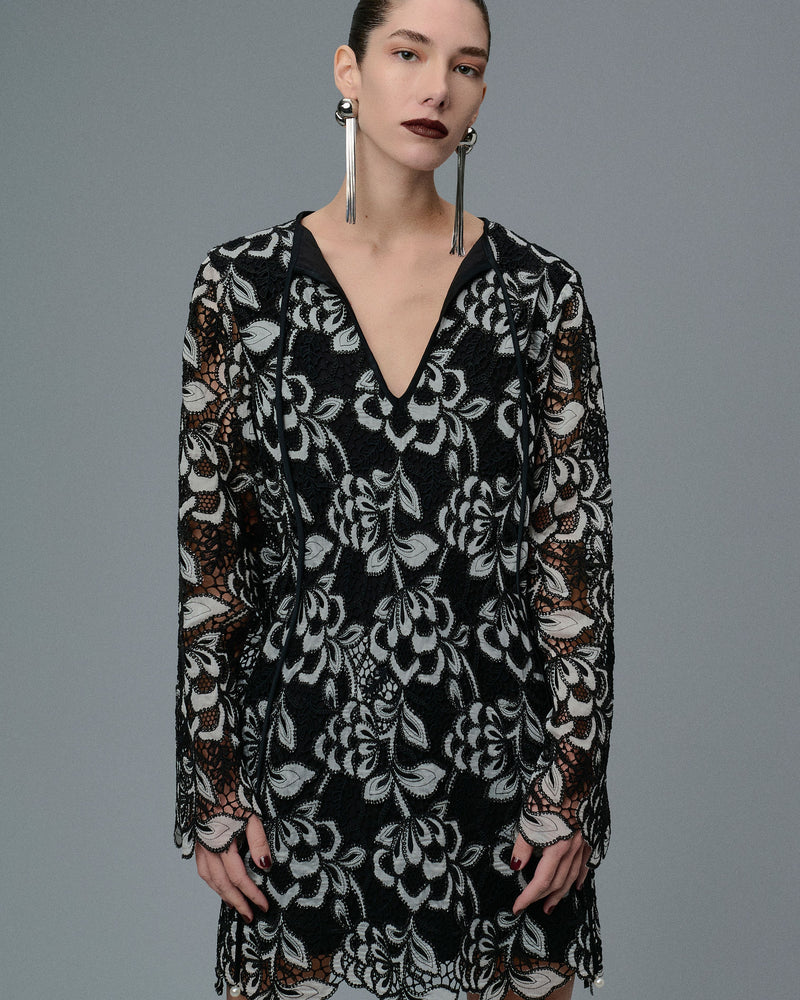 VESTIDO FLORAL CURTO ESSENCIALE