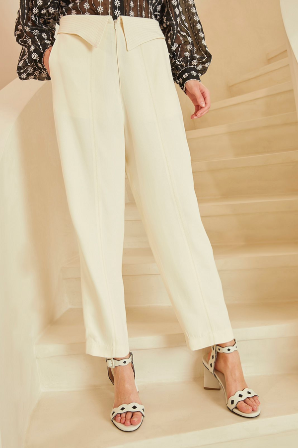 CALÇA PALA ASSIMÉTRICA BERILO OFF WHITE