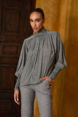 BLUSA GOLA ALTA LASTEX PUNHO PIED DE POULE