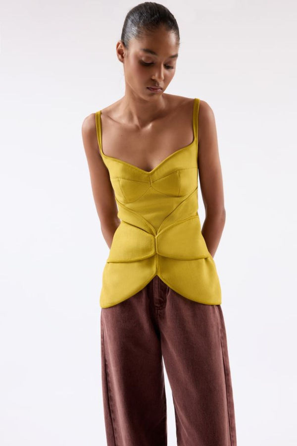 BLUSA RECORTES CURVA OCRE