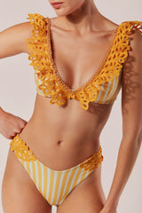 TOP TRIANGULO ALONGADO LISTRAS MUSA ANIMA