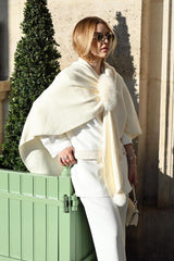 CAPA /PONCHO TRICOT OFF WHITE