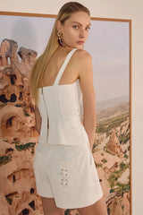CONJUNTO BLUSA E SHORT DETALHE  ILHÓS BENEDETTO