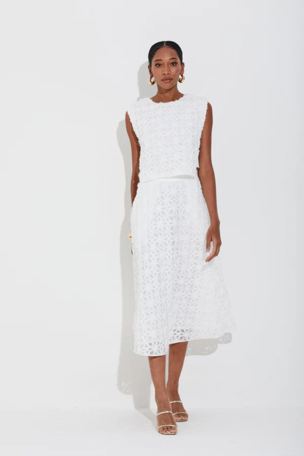 SAIA EM TULE BORDADO BRANCO