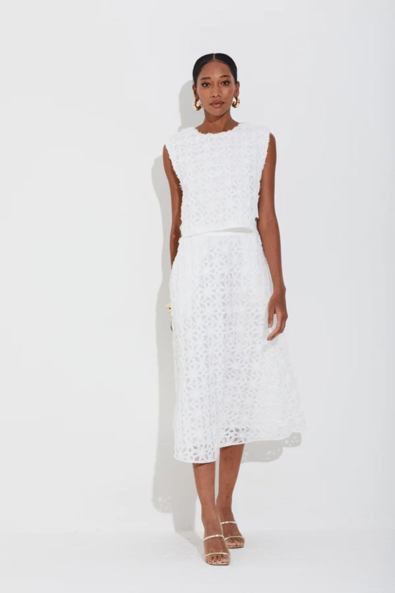 SAIA EM TULE BORDADO BRANCO