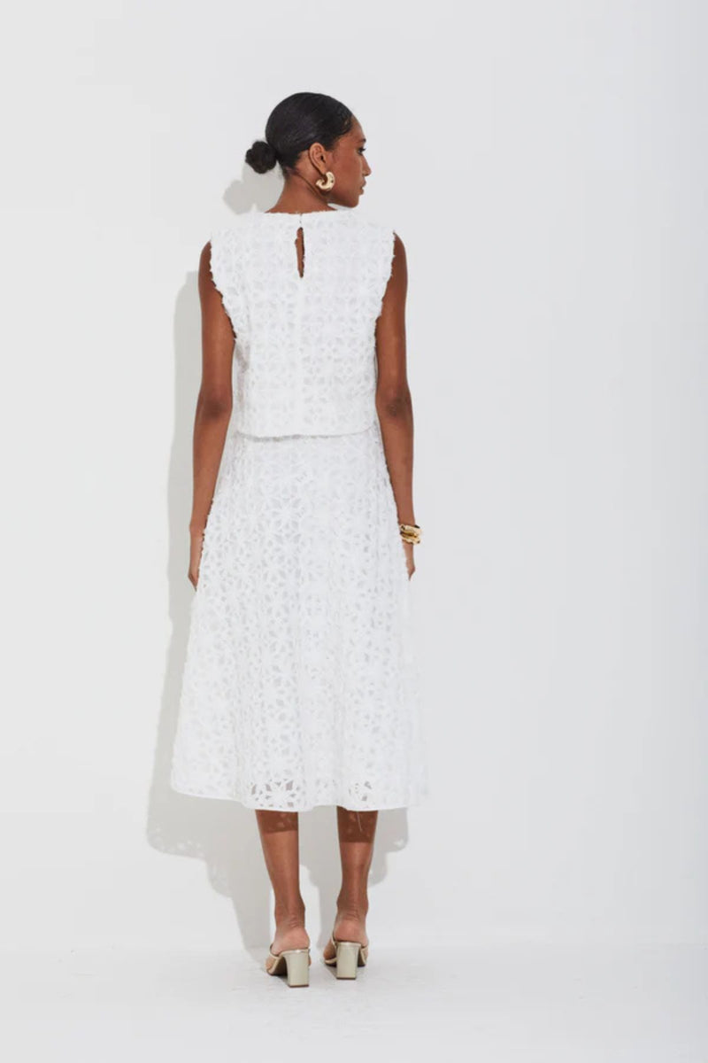 SAIA EM TULE BORDADO BRANCO