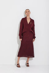 SAIA MIDI EM TRICOT PONTO COLMÉIA COM TRANSPARÊNCIA VINHO