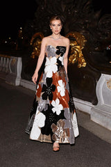 VESTIDO COM APLICAÇÕES NUDE