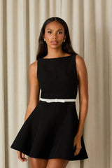 VESTIDO CURTO CAMILE CINTO LAÇO PRETO