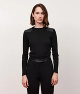 BLUSA TRICOT CANELADO OMBRO COURO PRETO