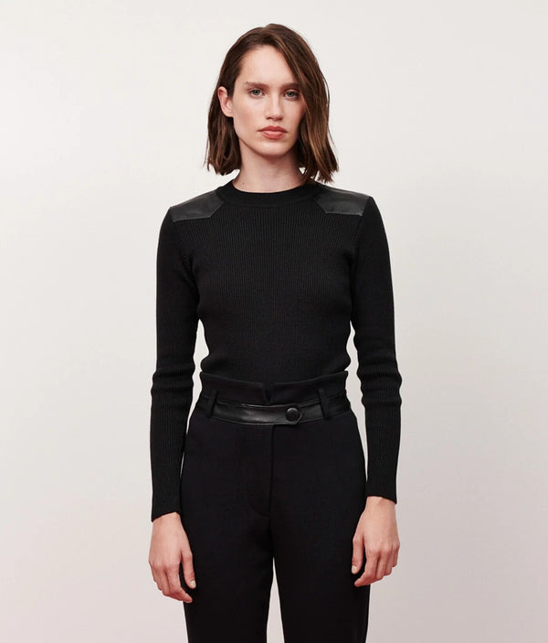 BLUSA TRICOT CANELADO OMBRO COURO PRETO