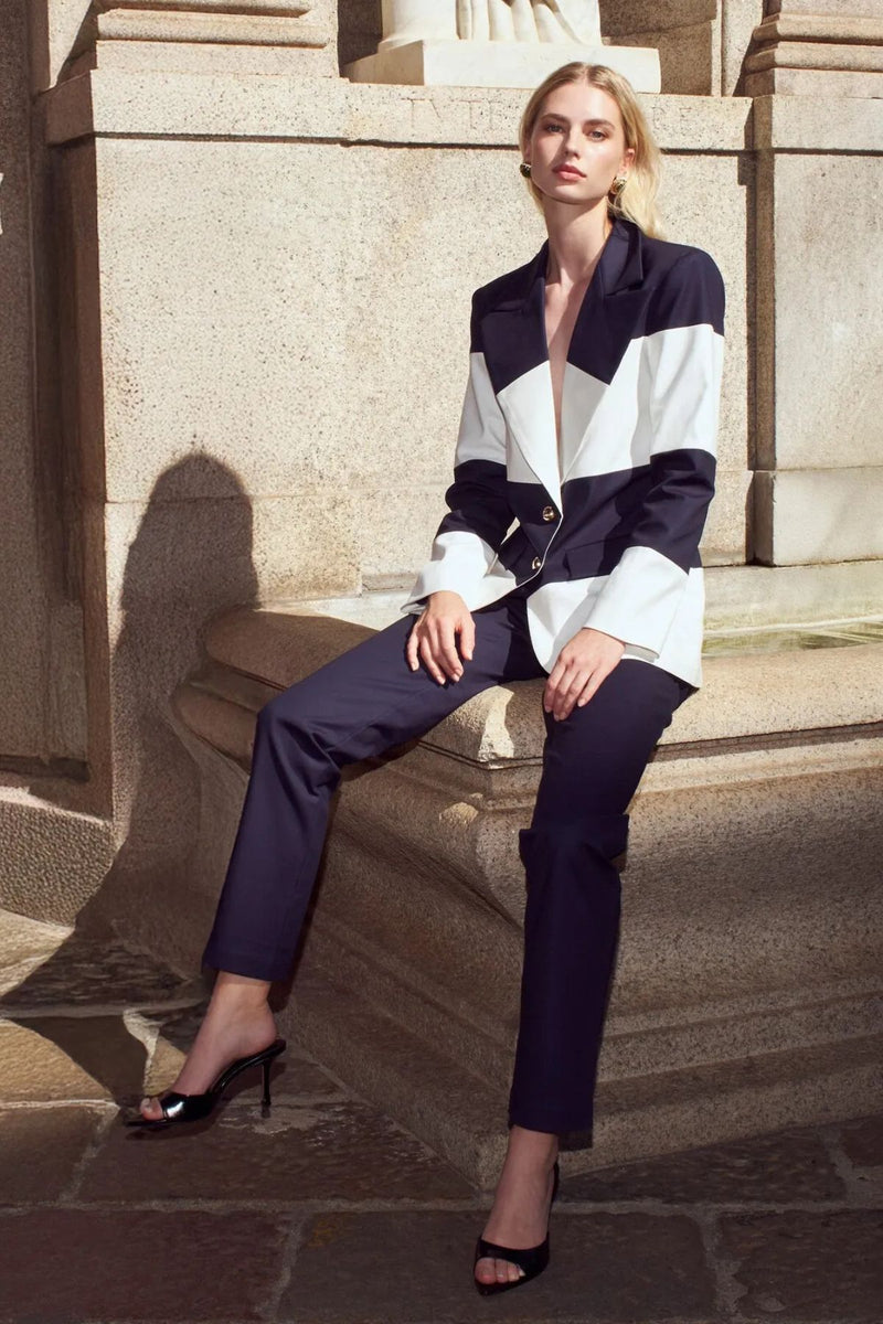 CONJUNTO BLAZER E CALÇA OFF E MARINHO