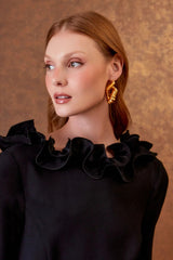 VESTIDO CURTO BABADOS E DECOTE COSTAS PRETO