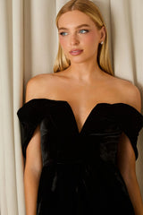 VESTIDO CURTO EVA VELUDO PRETO
