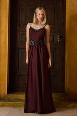 VESTIDO LONGO DETALHE RENDA MARROM