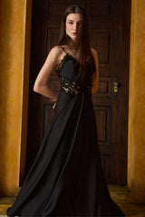 VESTIDO LONGO DETALHE RENDA PRETO