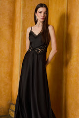 VESTIDO LONGO DETALHE RENDA PRETO