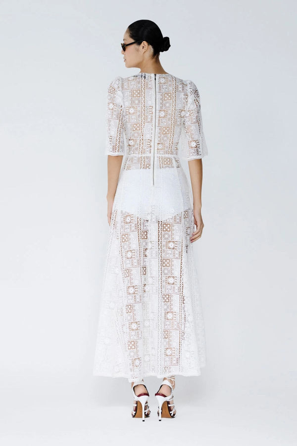 VESTIDO TELA ALVORADA